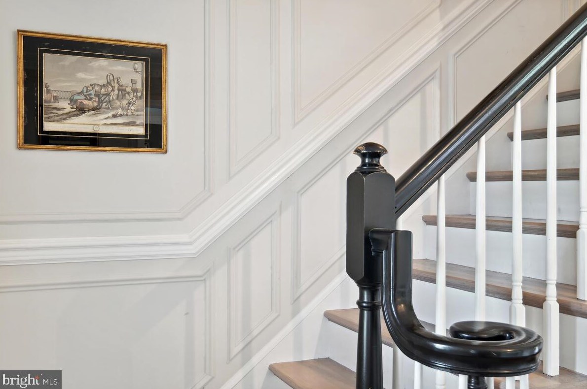 11705 Coldstream Dr, Rockville MD 20854-3620 exterior