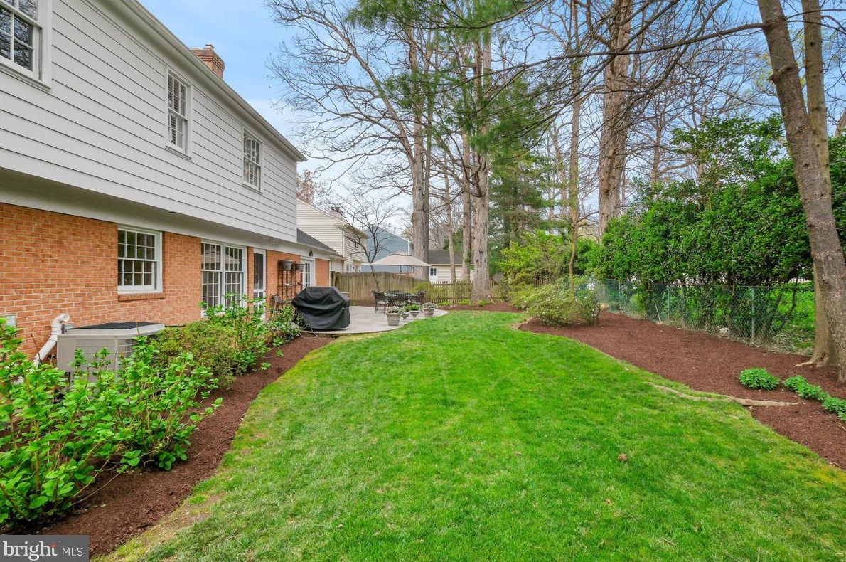 11705 Coldstream Dr, Rockville MD 20854-3620 exterior