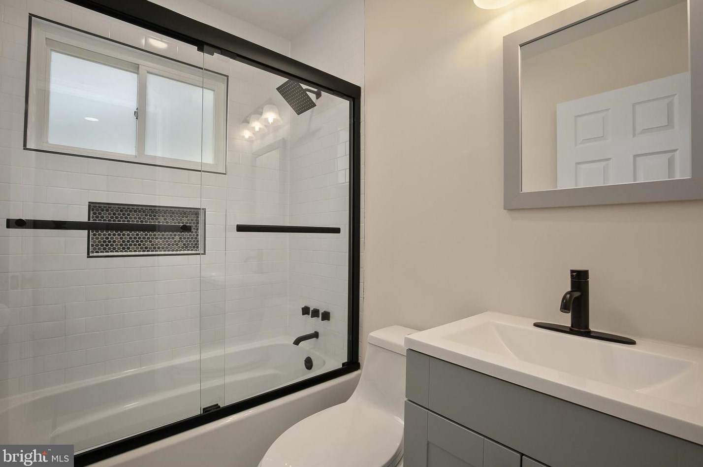 7507 Glenside Dr, Silver Spring MD  20912-7546 exterior