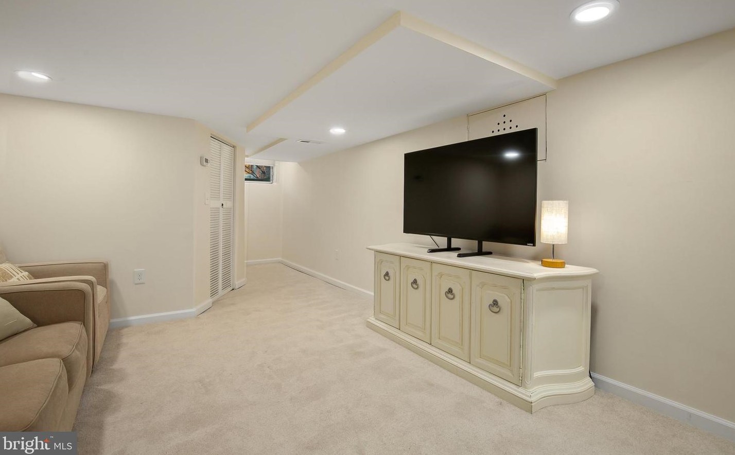 7507 Glenside Dr, Silver Spring MD  20912-7546 exterior