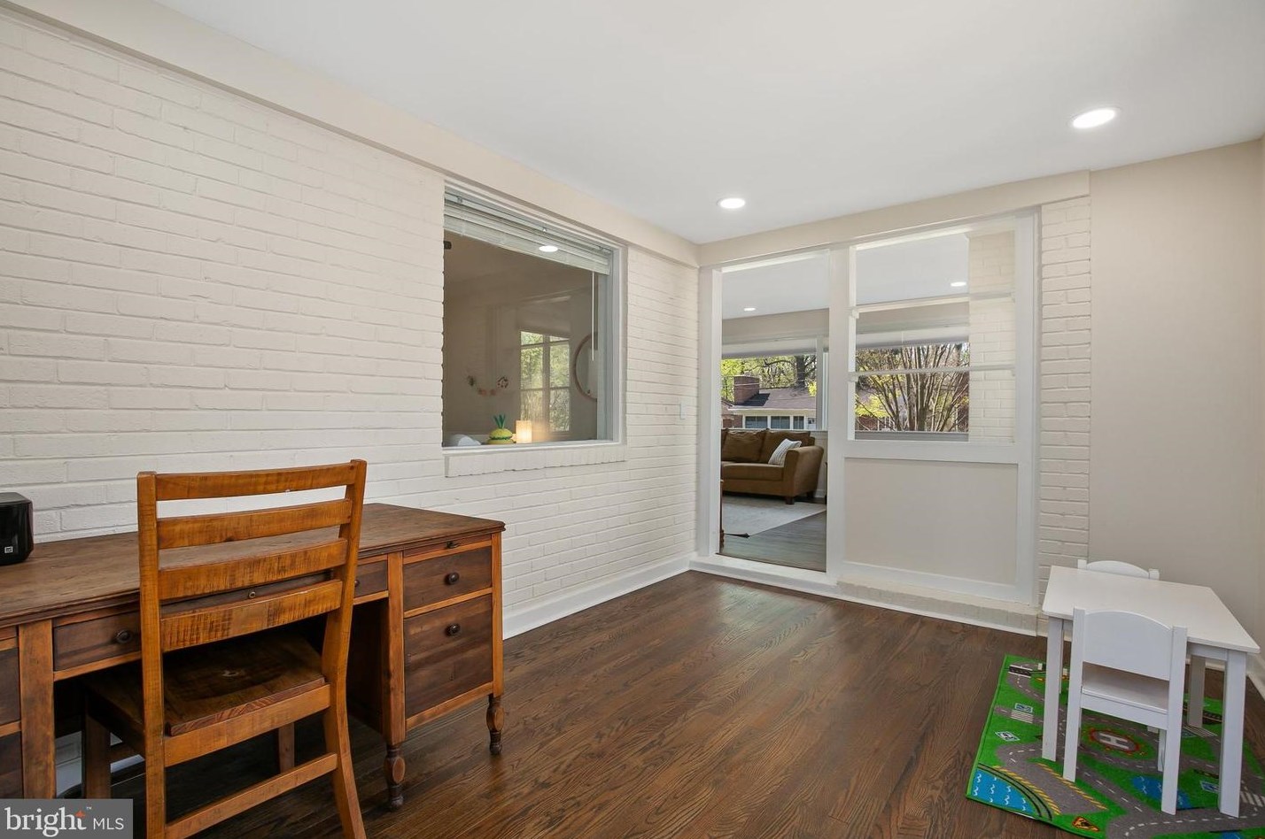 7507 Glenside Dr, Silver Spring MD  20912-7546 exterior