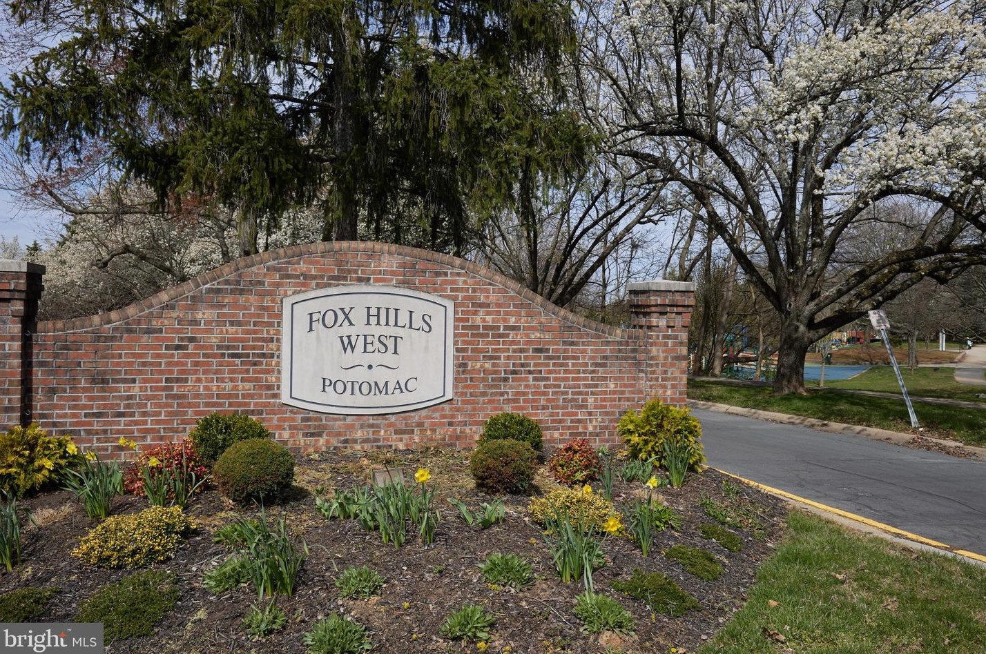 12705 Deep Spring Dr, Rockville MD  20854-2355 exterior