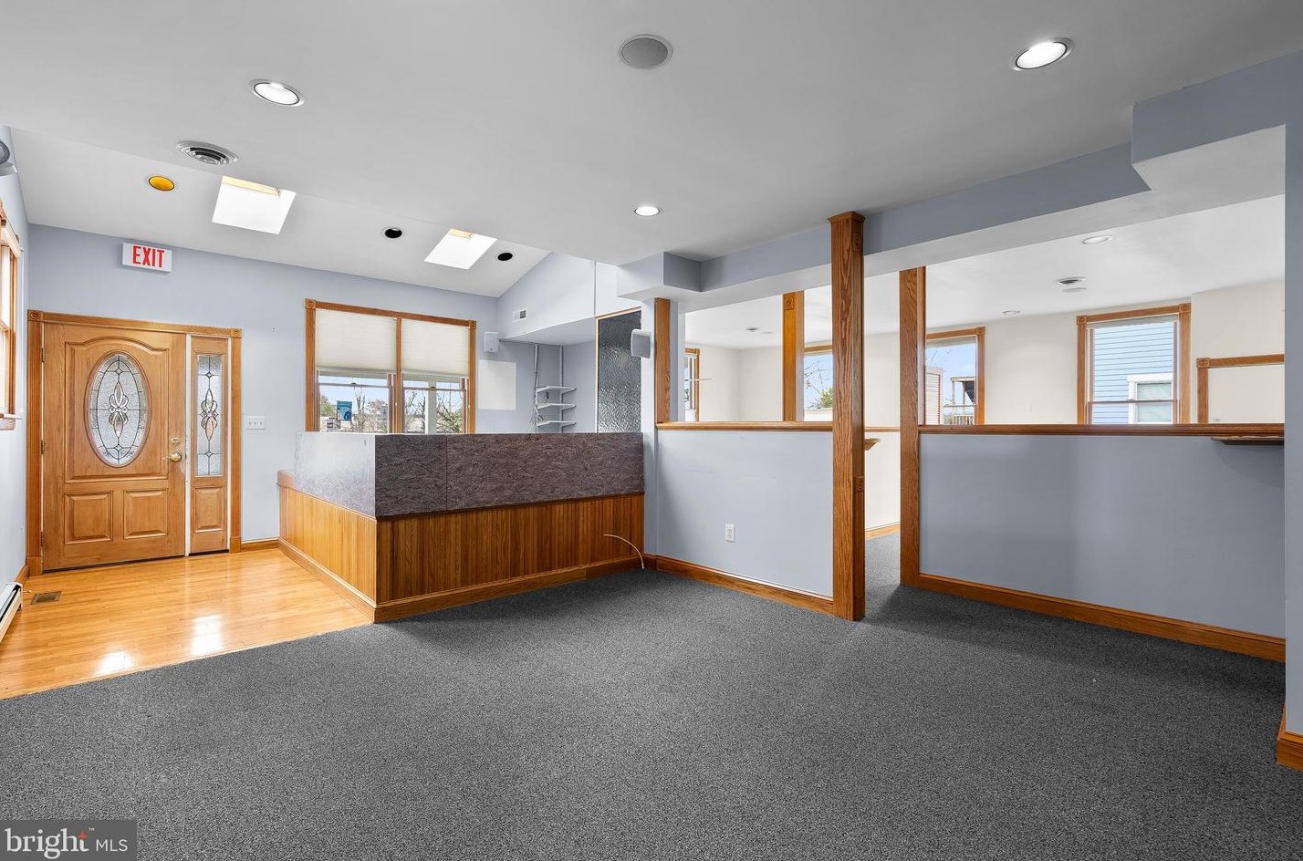 418 Diamond Ave, Gaithersburg MD 20877-2108 exterior