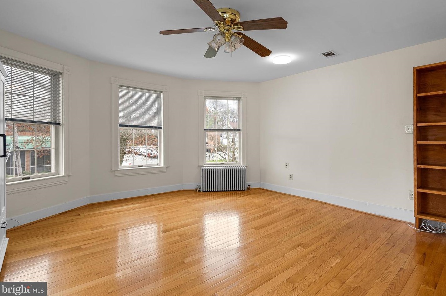 418 Diamond Ave, Gaithersburg MD 20877-2108 exterior