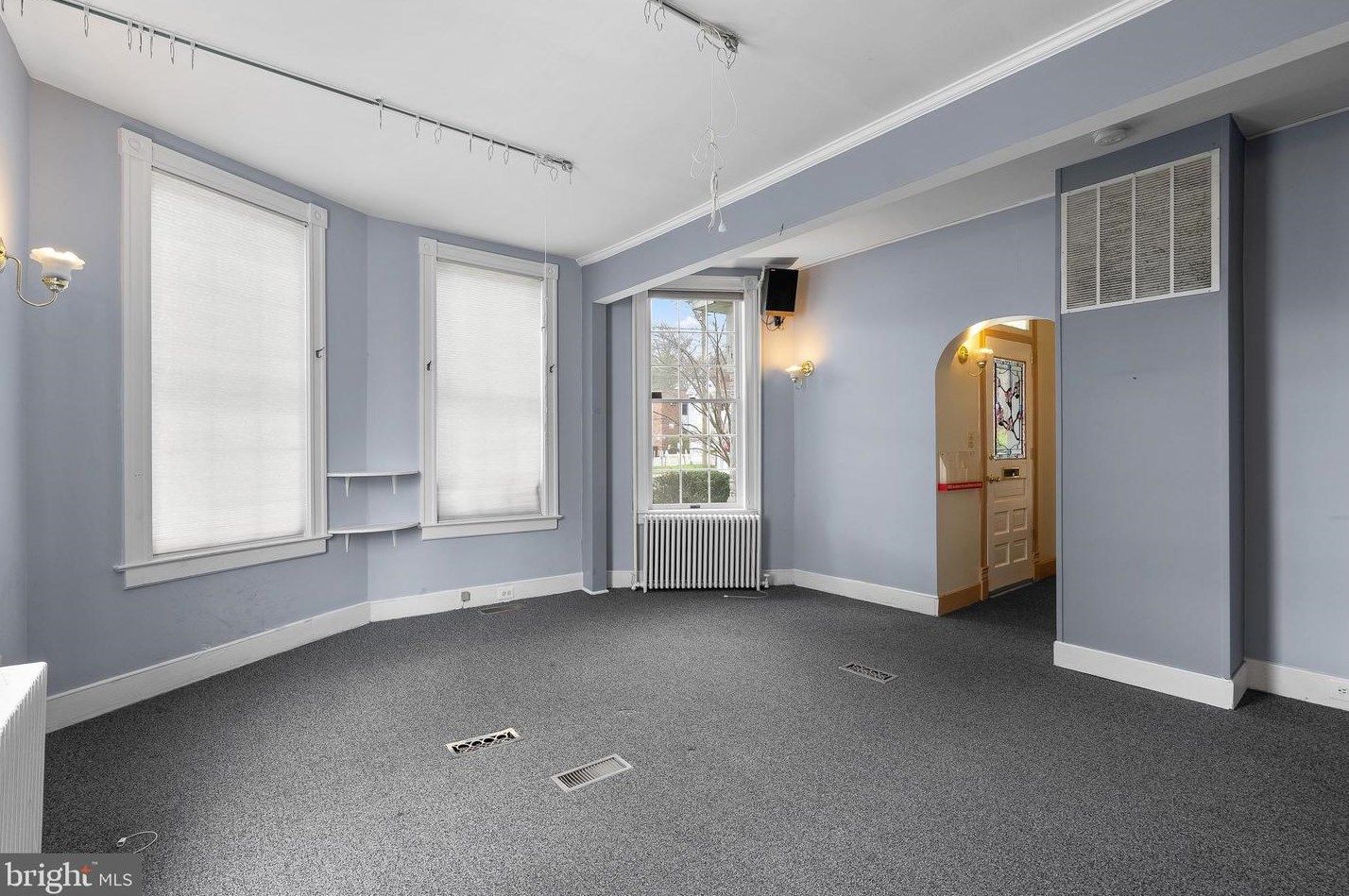 418 Diamond Ave, Gaithersburg MD 20877-2108 exterior