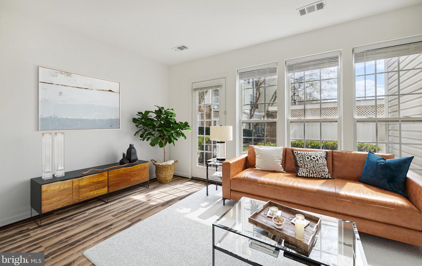 216 Fallsgrove Blvd, Rockville MD 20850-4711 exterior