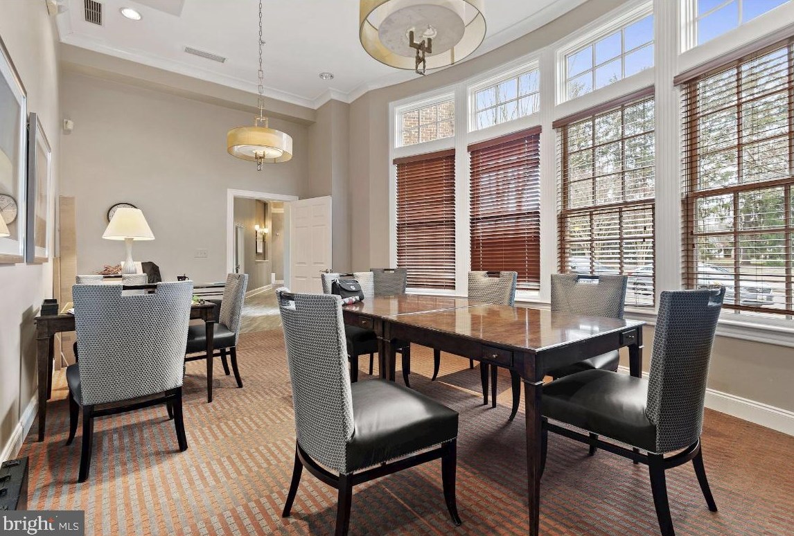 216 Fallsgrove Blvd, Rockville MD 20850-4711 exterior