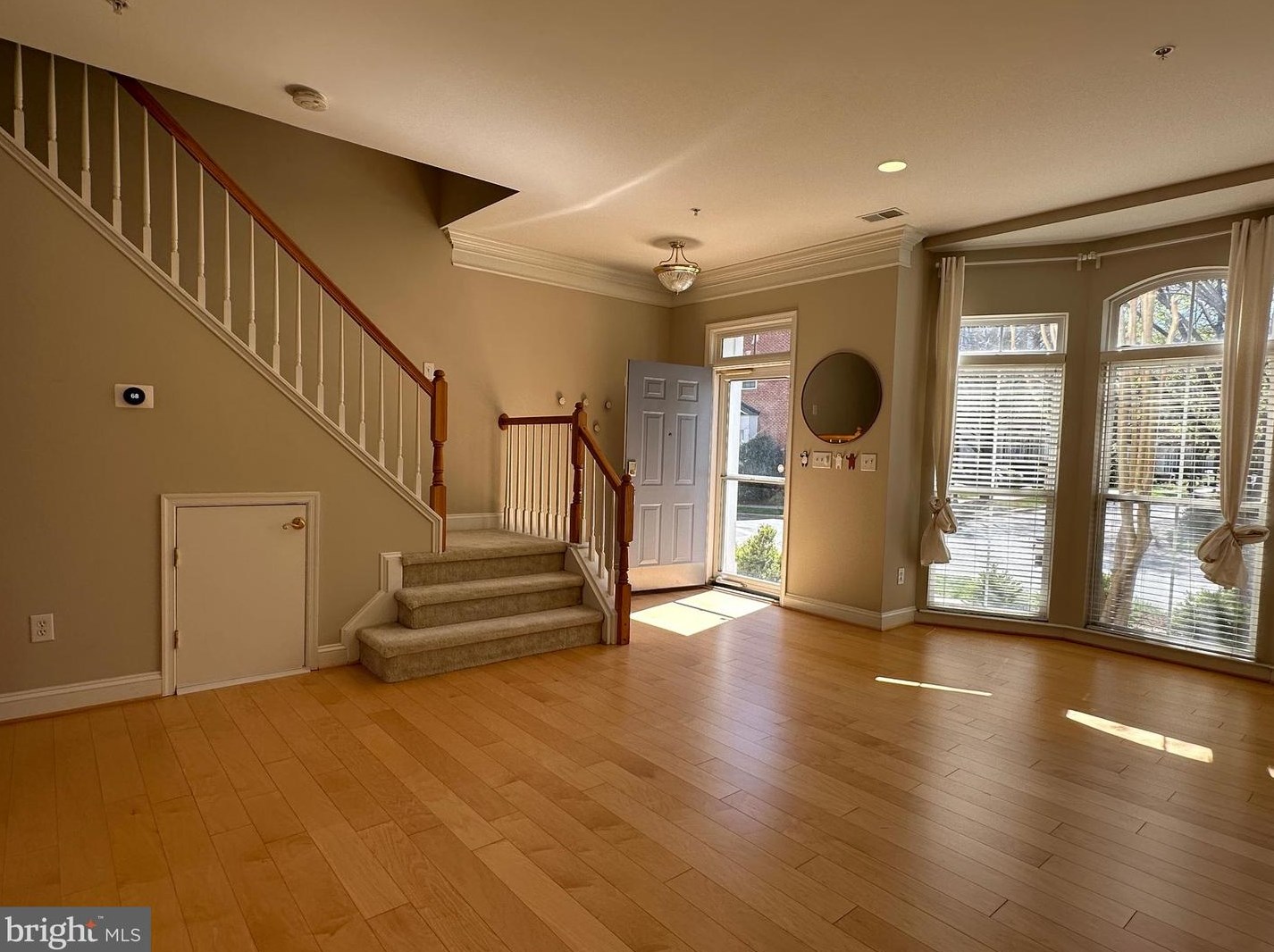 914 Featherstone St, Gaithersburg MD  20878-2180 exterior