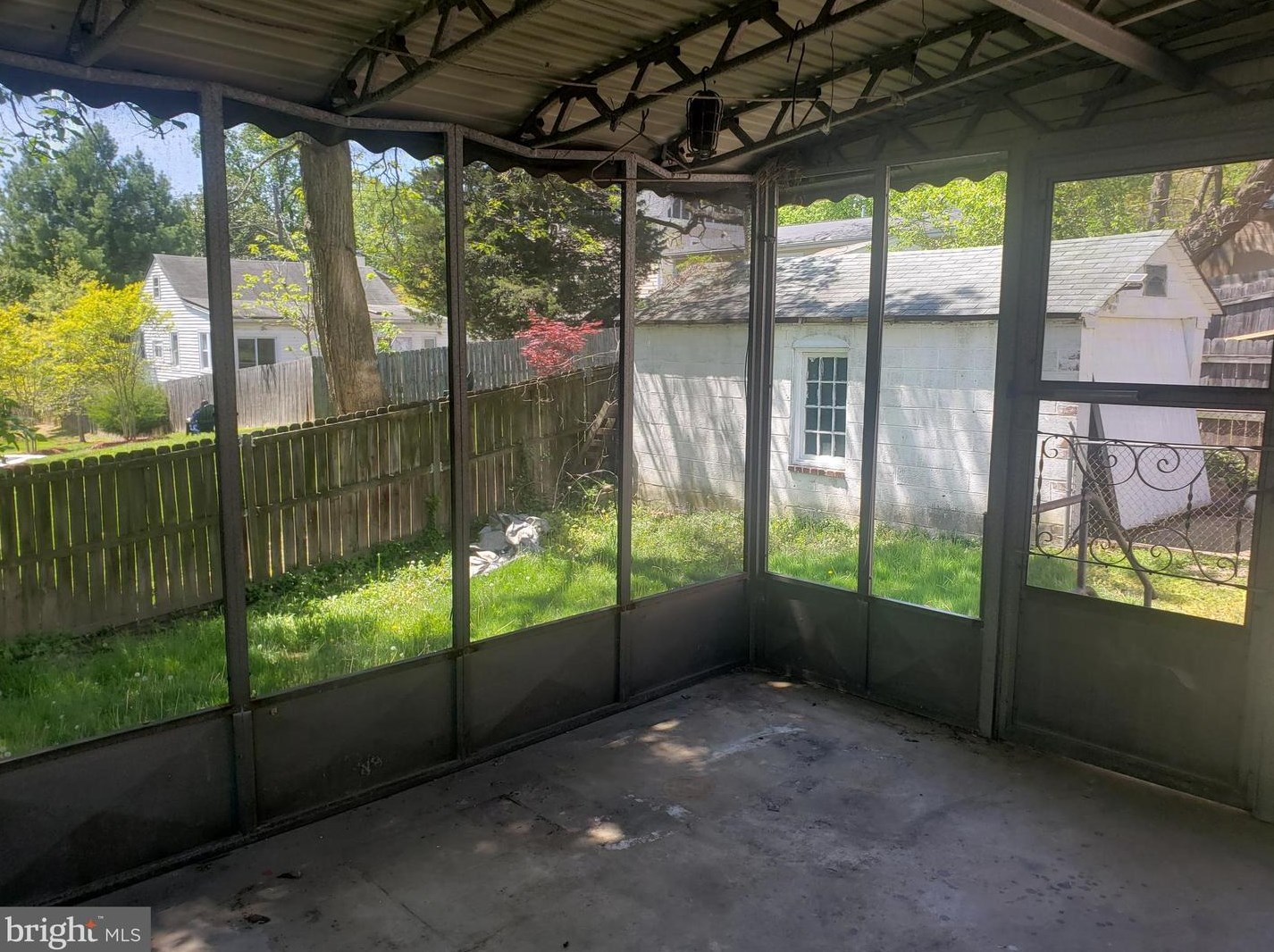 6604 Gude Ave, Silver Spring MD 20912-4827 exterior