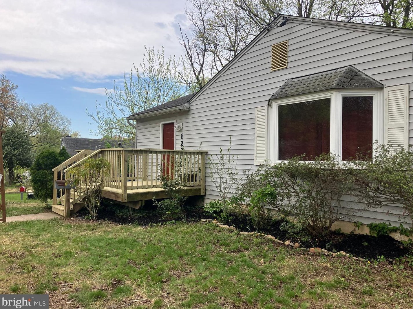 12200 Valleywood Dr, Silver Spring MD  20902-2147 exterior