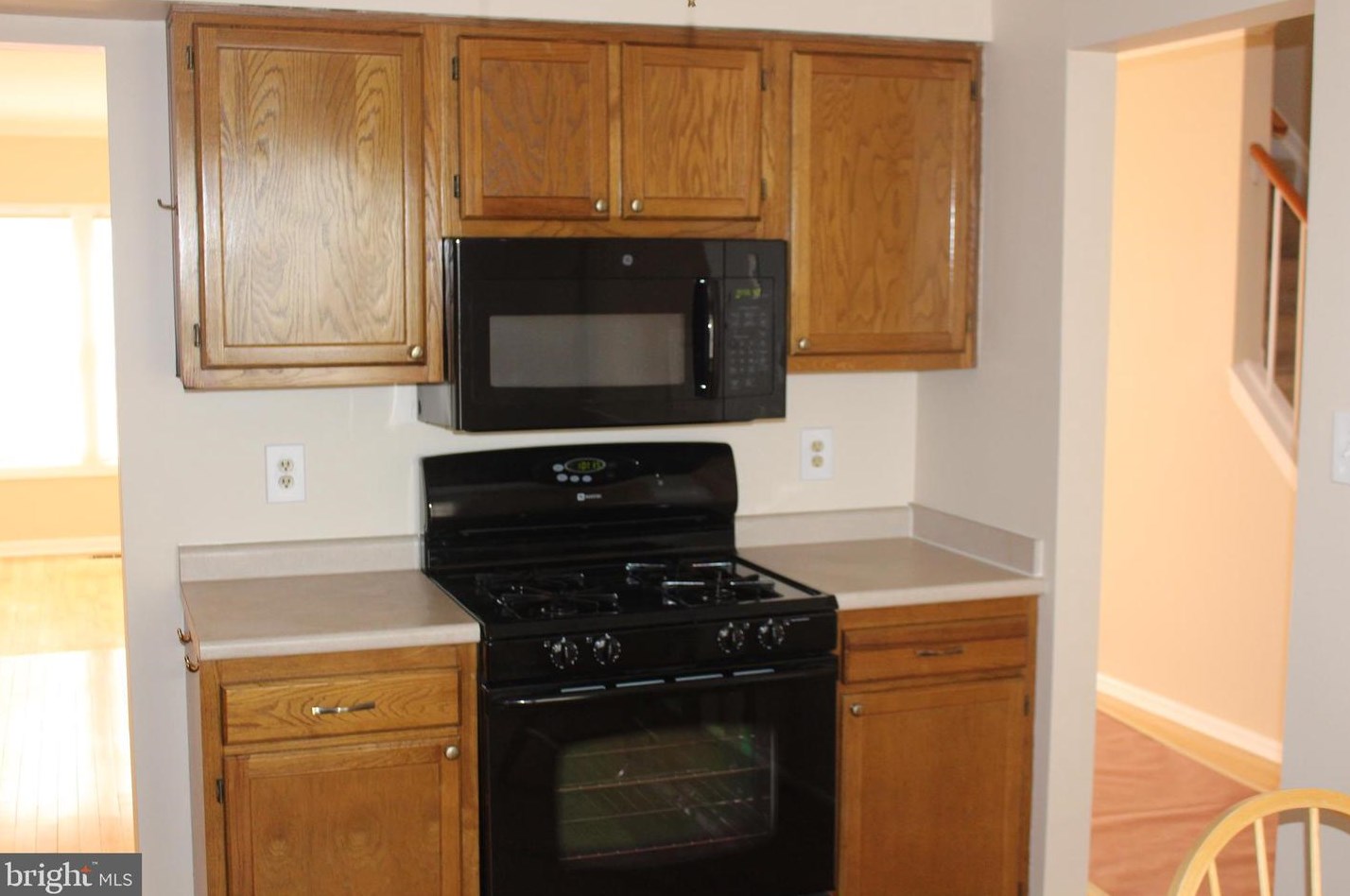 611 Suffield Dr, Gaithersburg MD  20878-2656 exterior