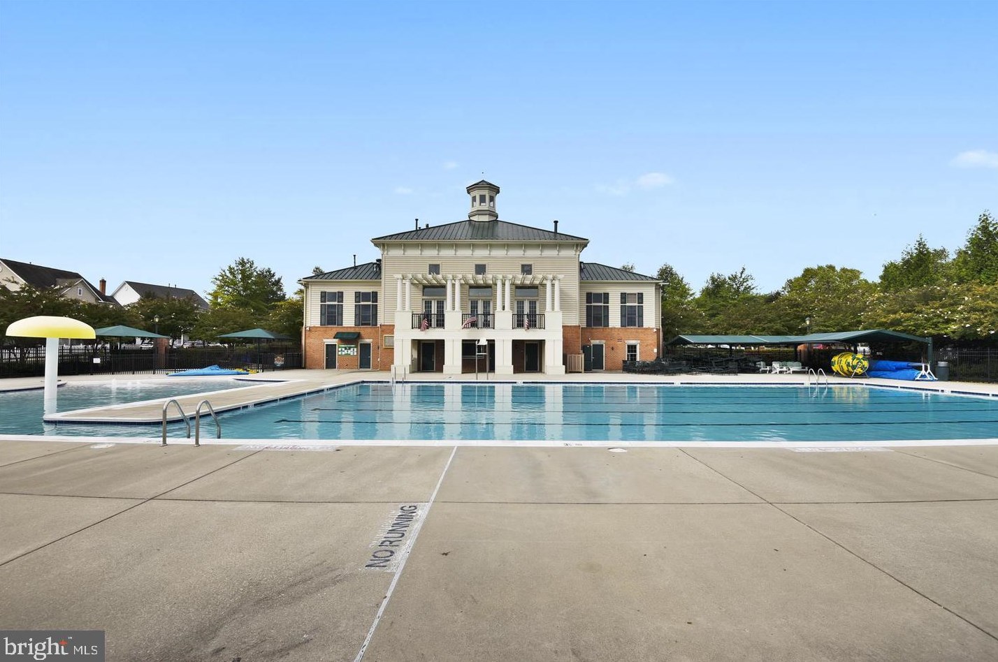 602 Grand Champion Dr, Rockville MD 20850-5970 exterior