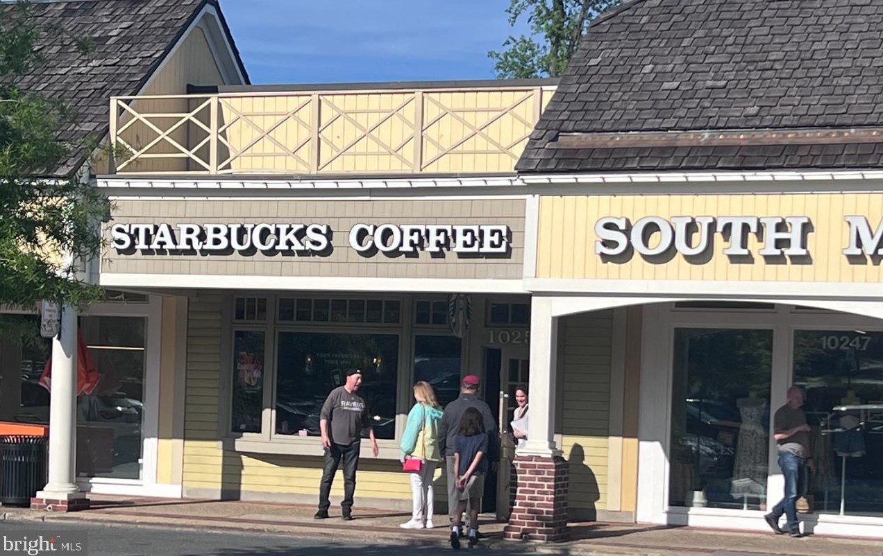 10008 Fleming Ave, Bethesda MD  20814-2118 exterior