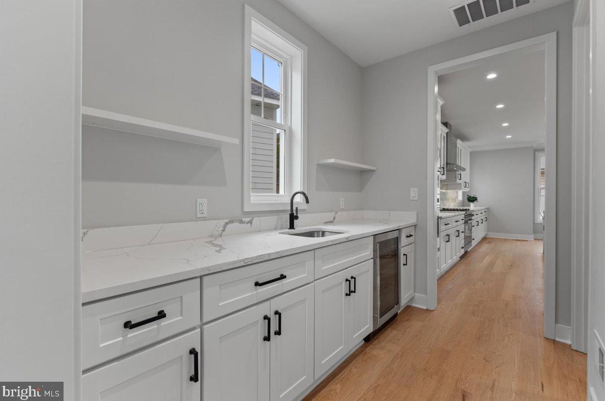 10008 Fleming Ave, Bethesda MD  20814-2118 exterior