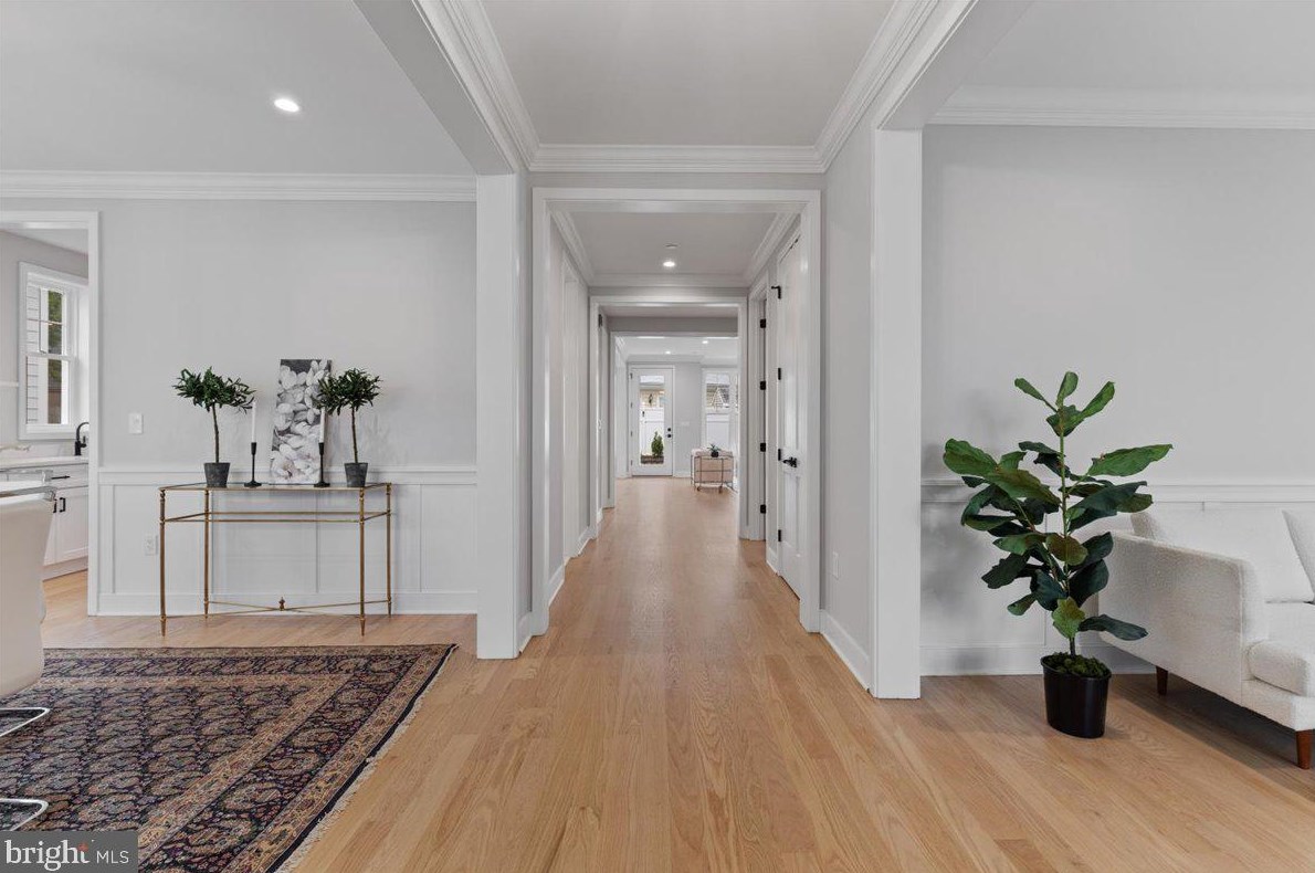 10008 Fleming Ave, Bethesda MD  20814-2118 exterior