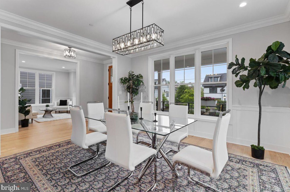 10008 Fleming Ave, Bethesda MD  20814-2118 exterior