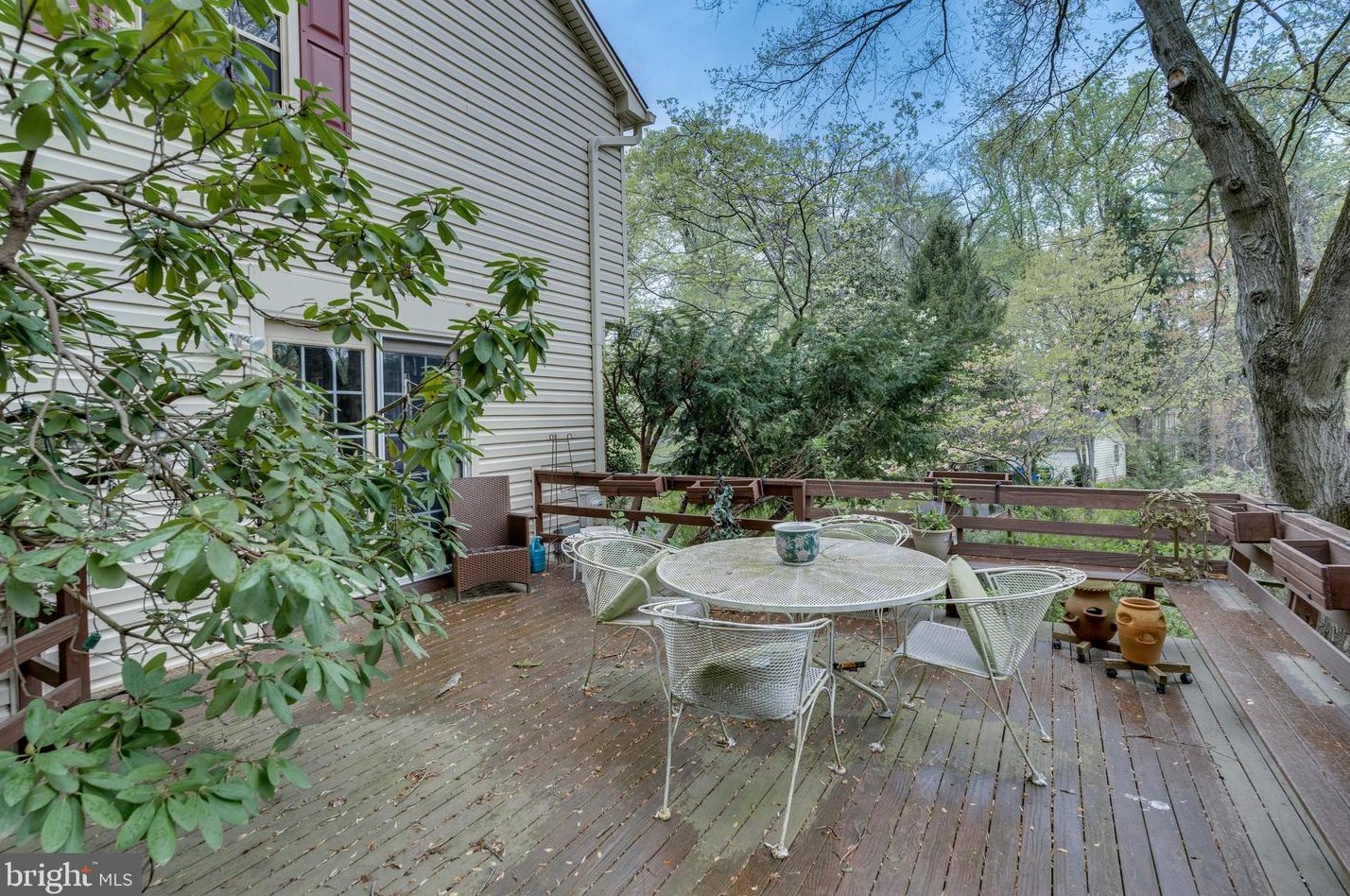 7800 Ivymount Ter, Rockville MD 20854-3753 exterior