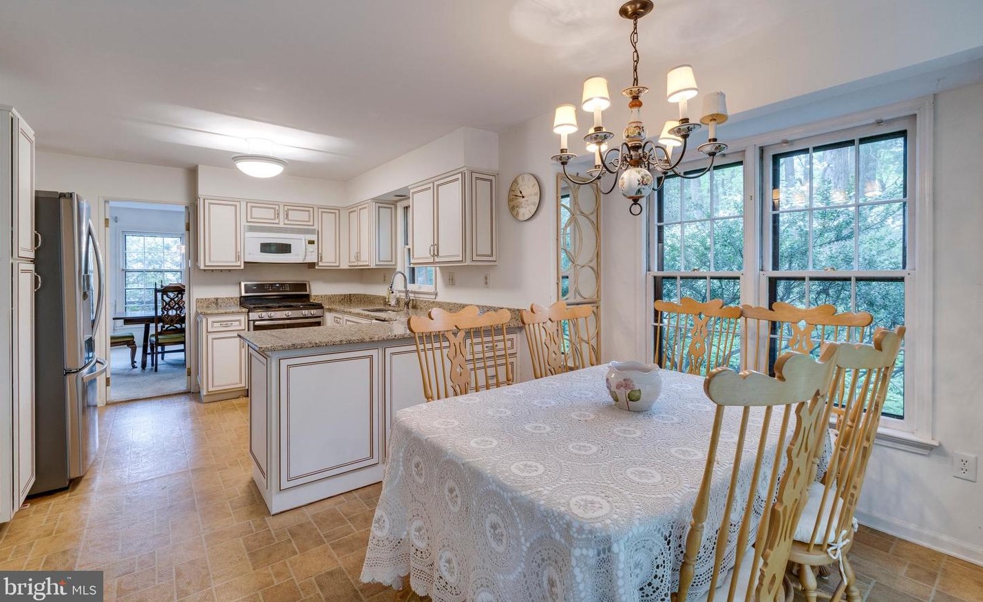 7800 Ivymount Ter, Rockville MD 20854-3753 exterior