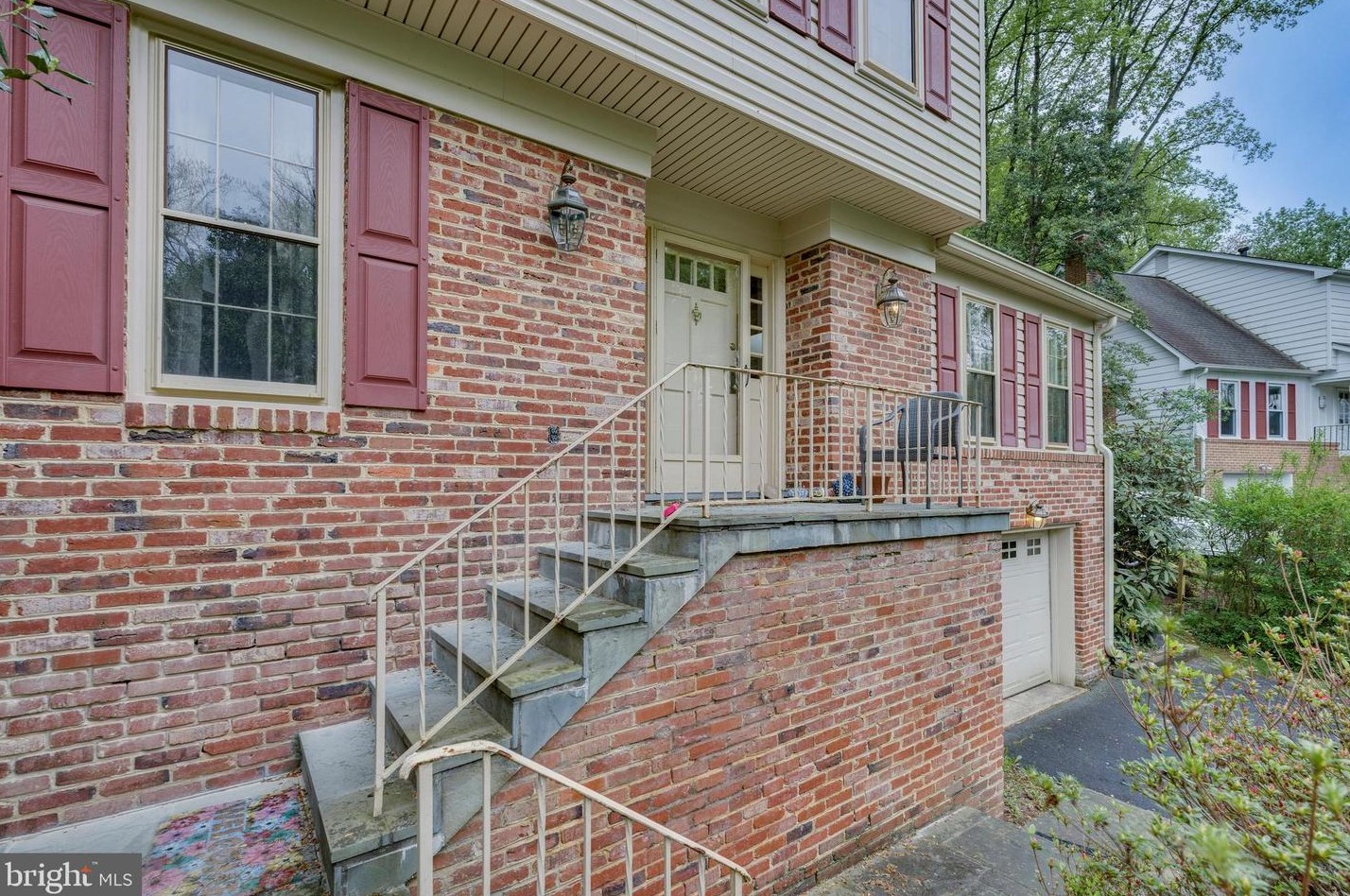 7800 Ivymount Ter, Rockville MD 20854-3753 exterior