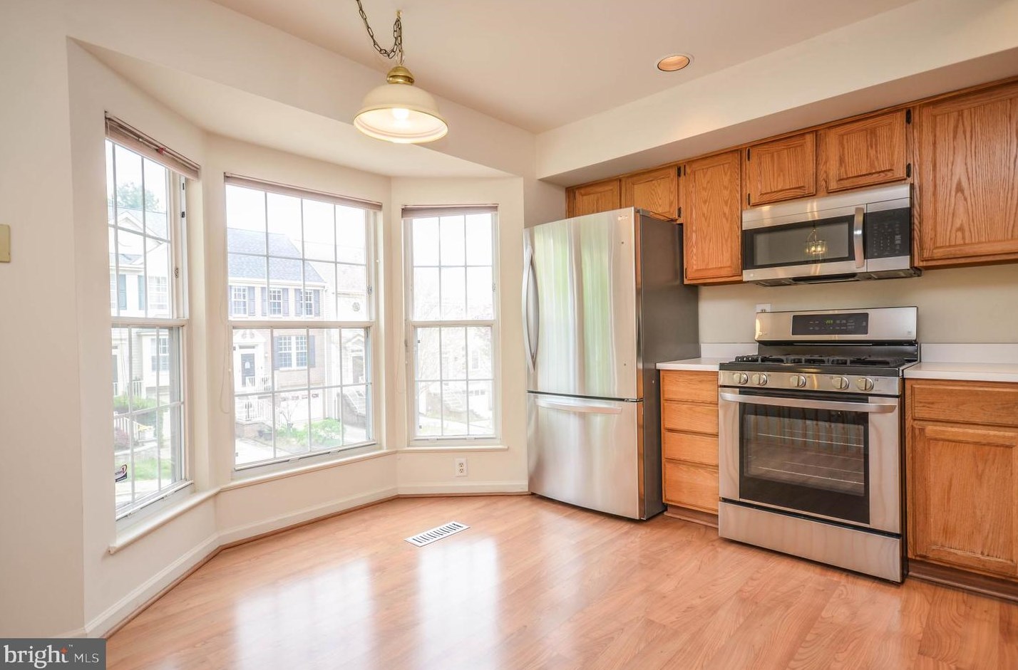 3003 Gatehouse Ct, Olney MD  20832-3024 exterior