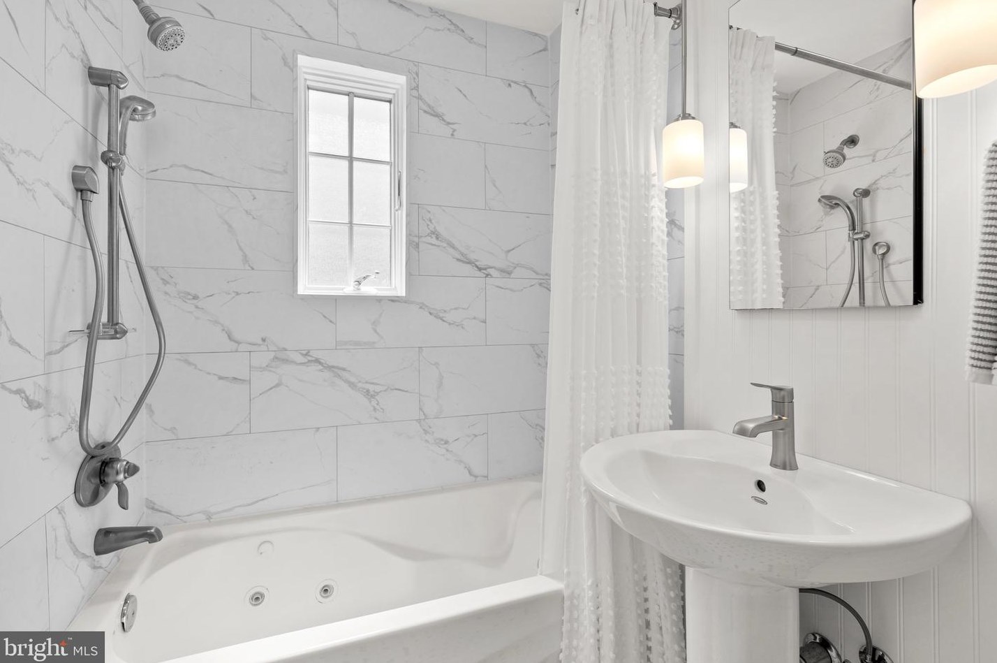 405 Williamsburg Dr, Silver Spring MD 20901-2728 exterior