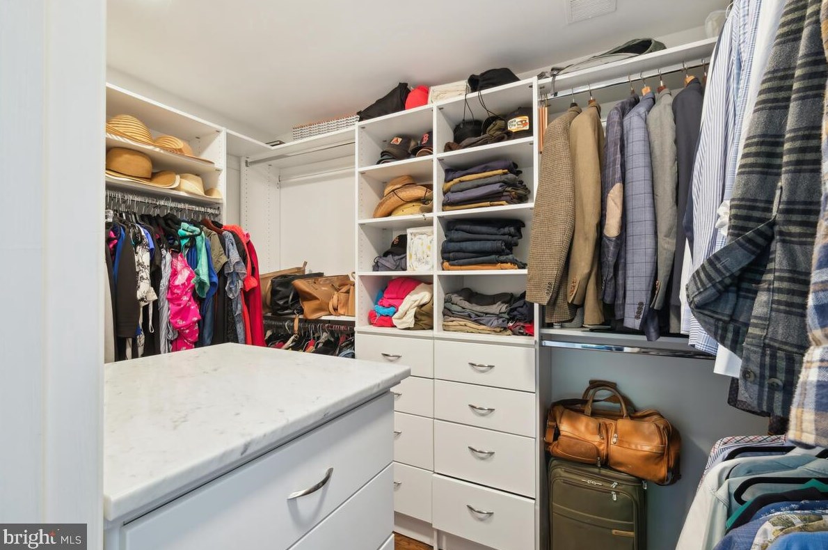 11539 Le Havre Dr, Rockville MD exterior