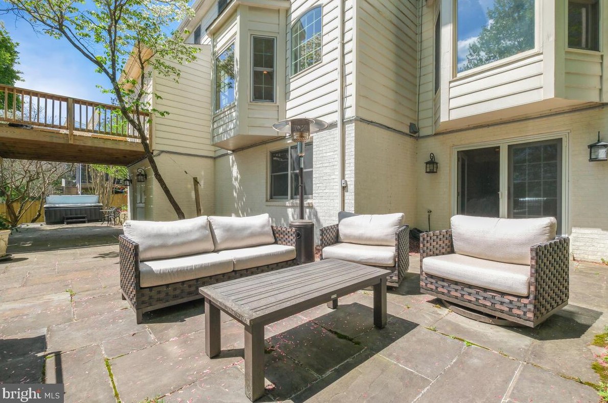 11539 Le Havre Dr, Rockville MD exterior