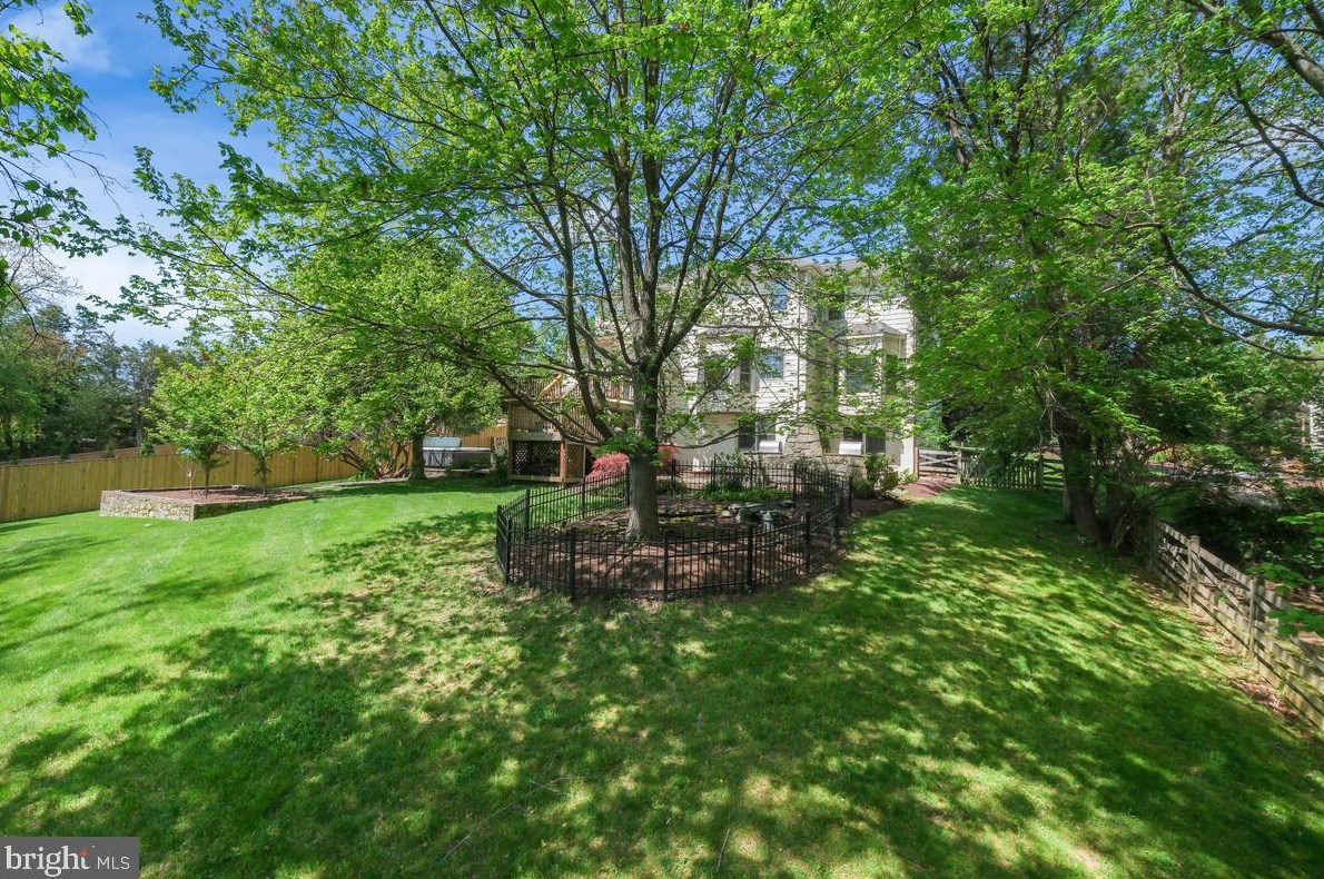 11539 Le Havre Dr, Rockville MD exterior