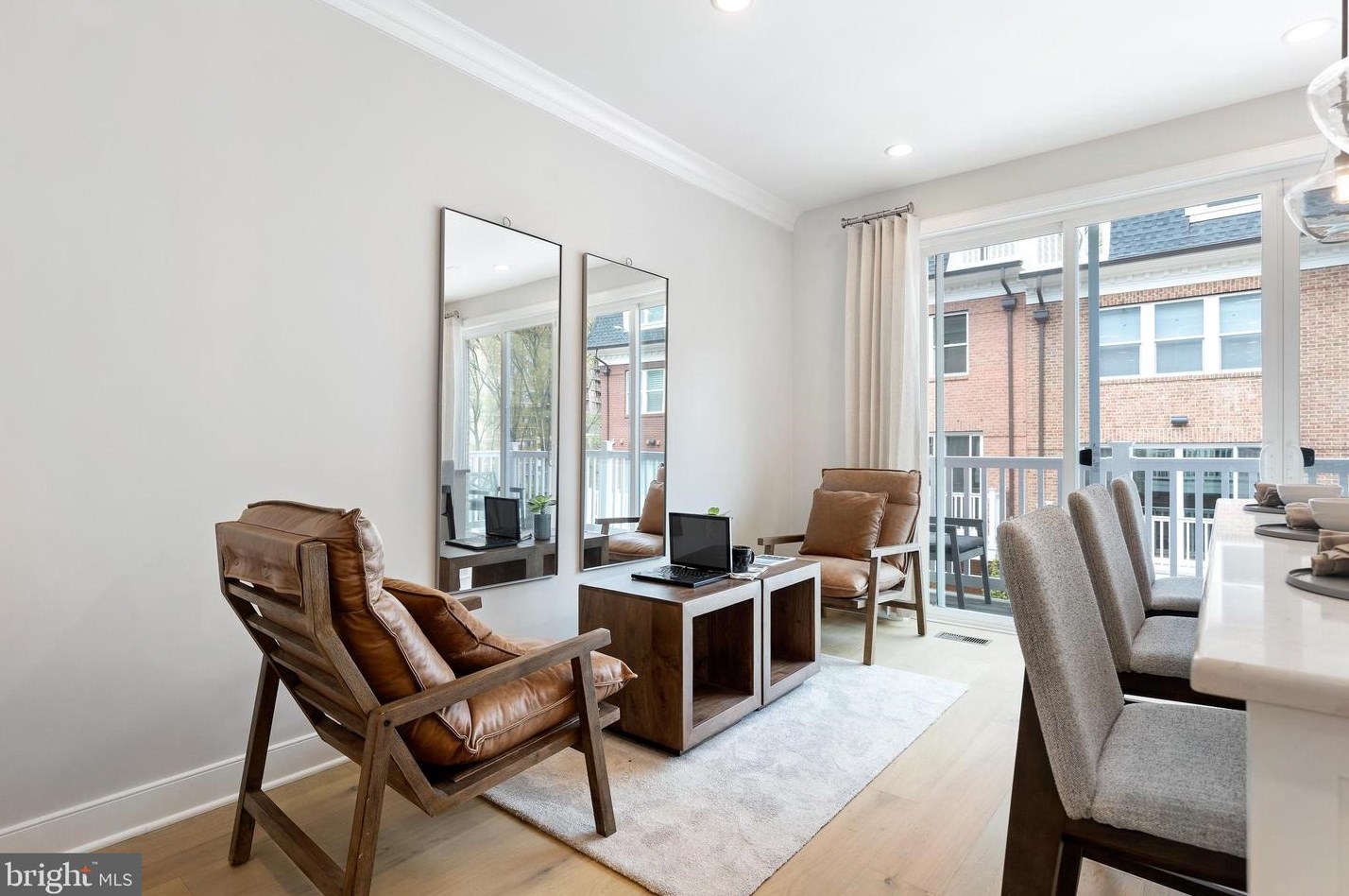 10318 Grosvenor Pl, Rockville MD exterior