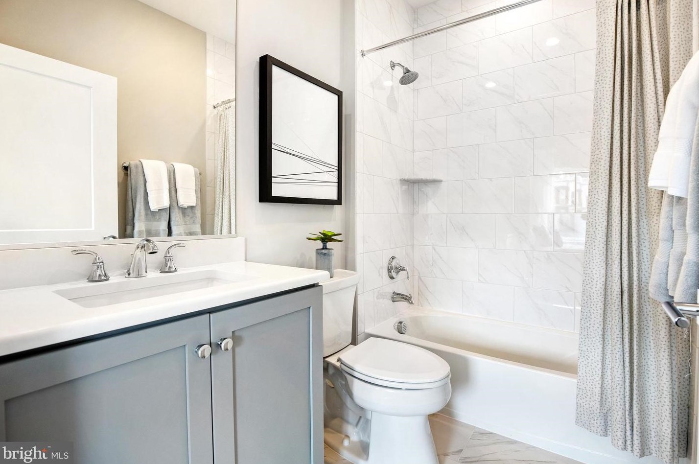 10318 Grosvenor Pl, Rockville MD exterior