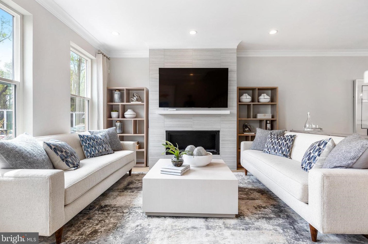 10318 Grosvenor Pl, Rockville MD exterior