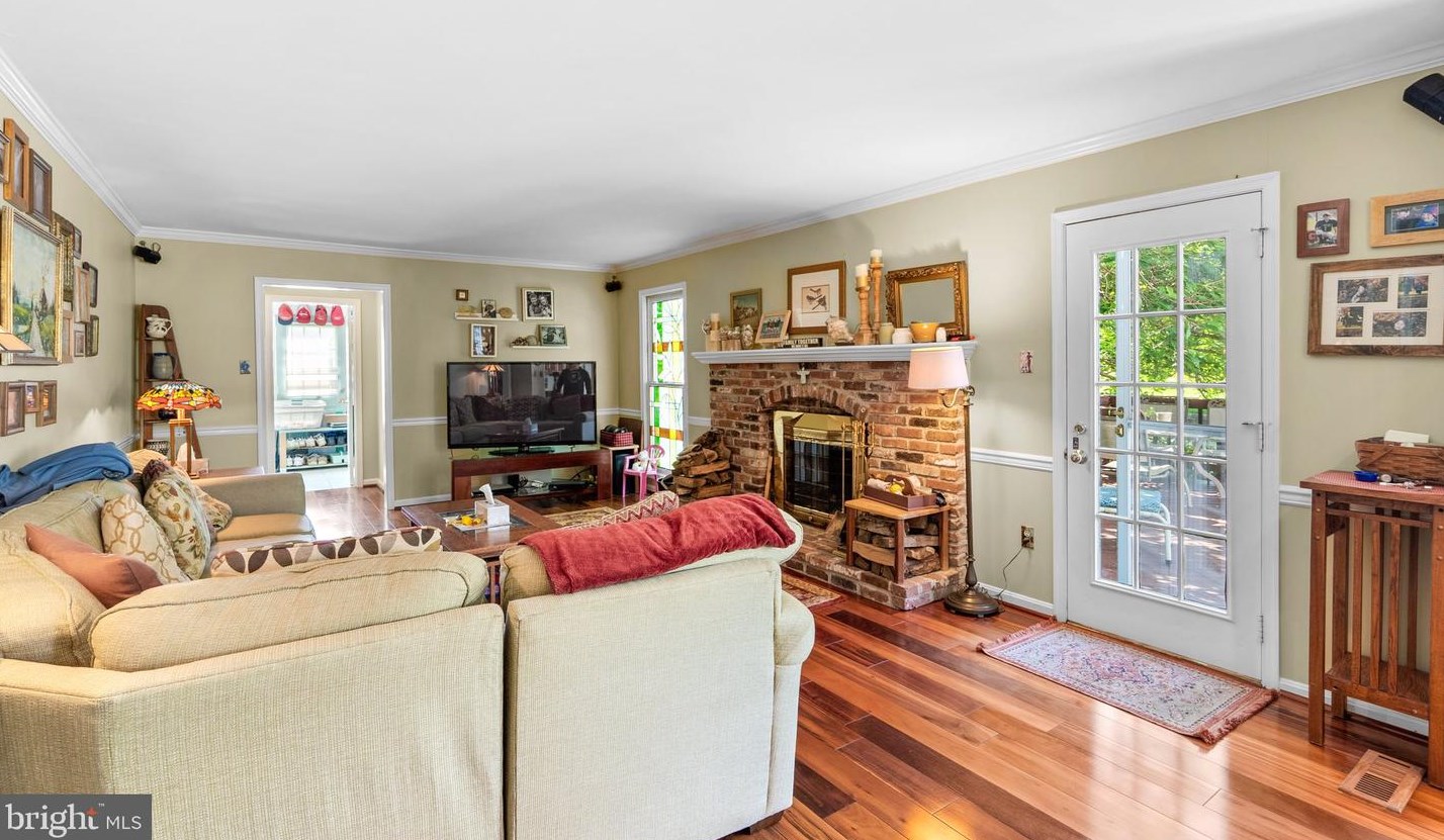 3301 Ashmore Ct, Olney MD  20832-2530 exterior