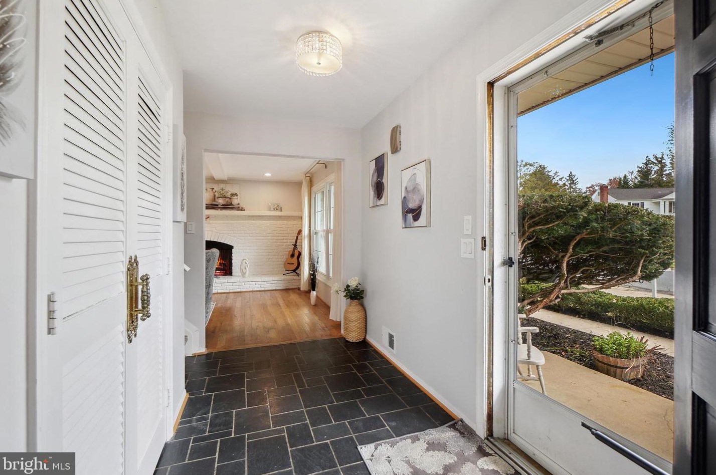 10900 Gainsborough Rd, Rockville MD  20854-2512 exterior