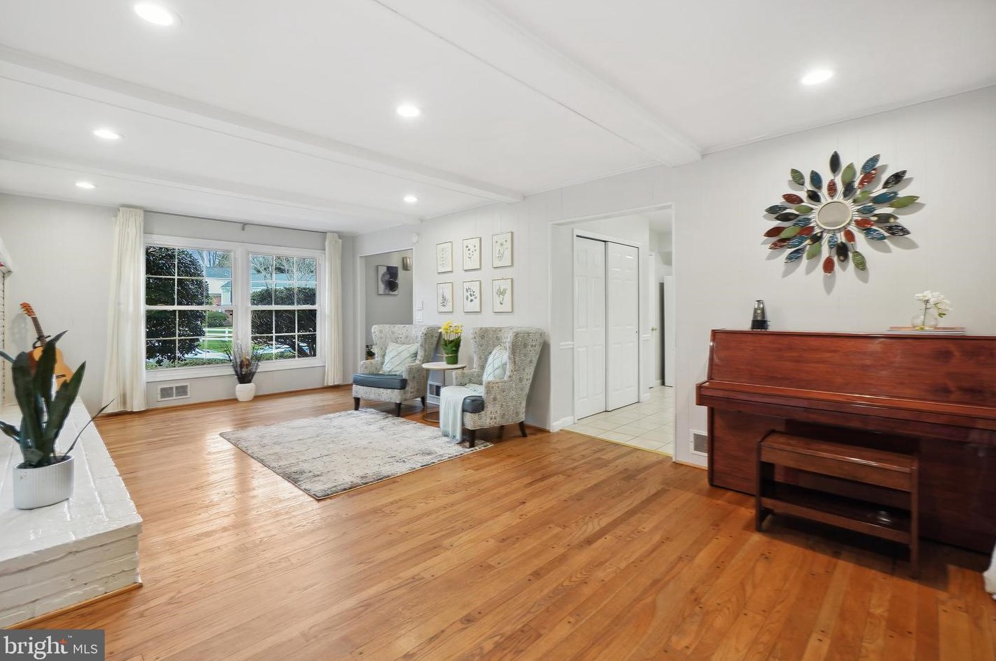 10900 Gainsborough Rd, Rockville MD  20854-2512 exterior