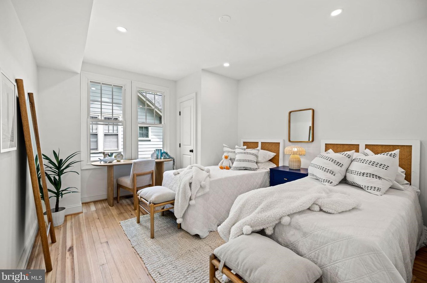 213 Spring Ave, Silver Spring MD 20912-4805 exterior