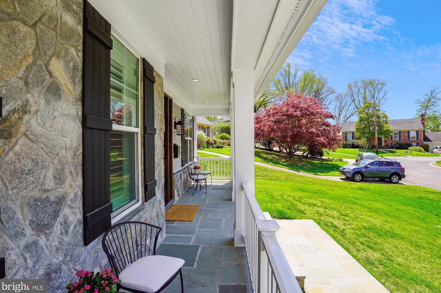 11909 Old Bridge Rd, Rockville MD  20852-4429 exterior