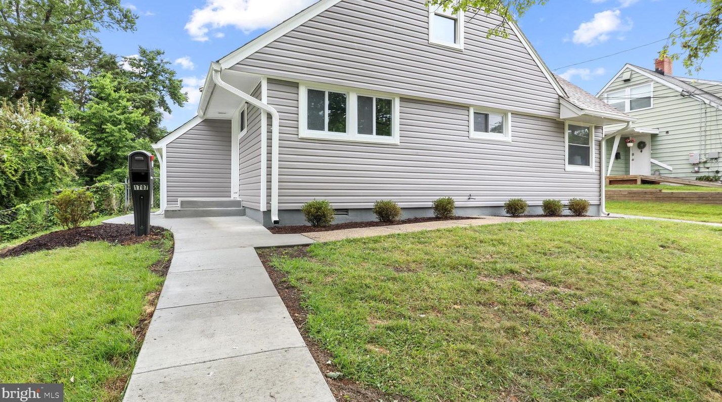 1707 Grandin Ave, Rockville MD 20851-1159 exterior