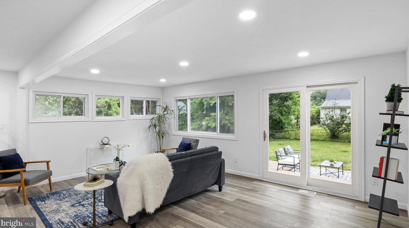 1707 Grandin Ave, Rockville MD 20851-1159 exterior