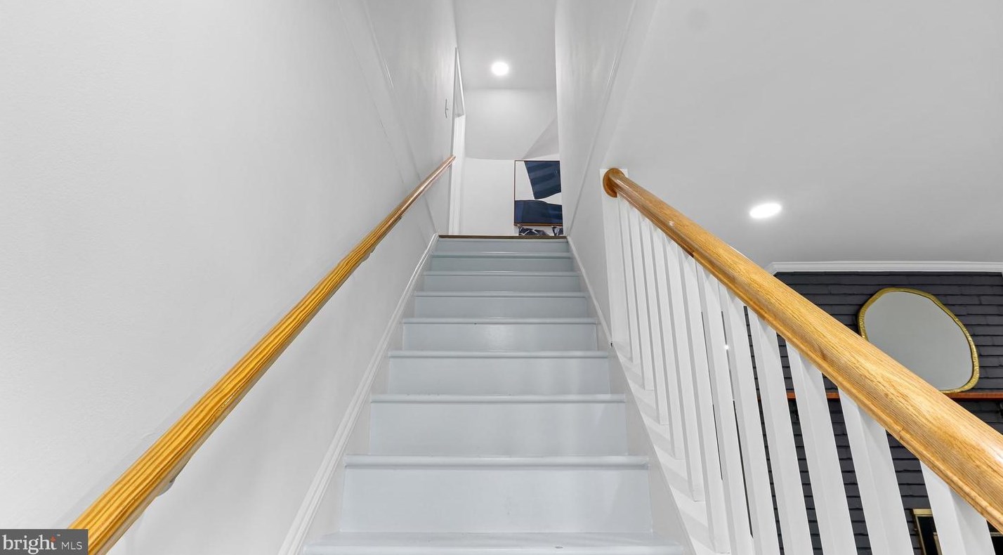 1707 Grandin Ave, Rockville MD 20851-1159 exterior