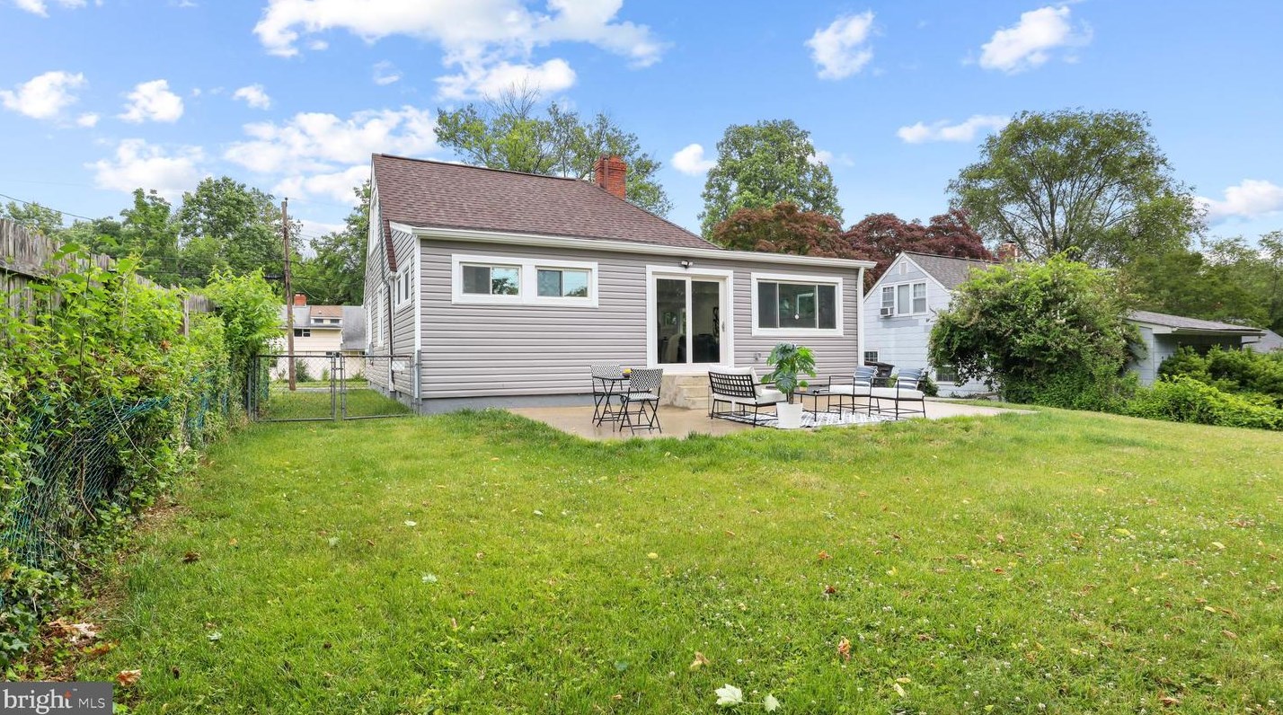 1707 Grandin Ave, Rockville MD 20851-1159 exterior