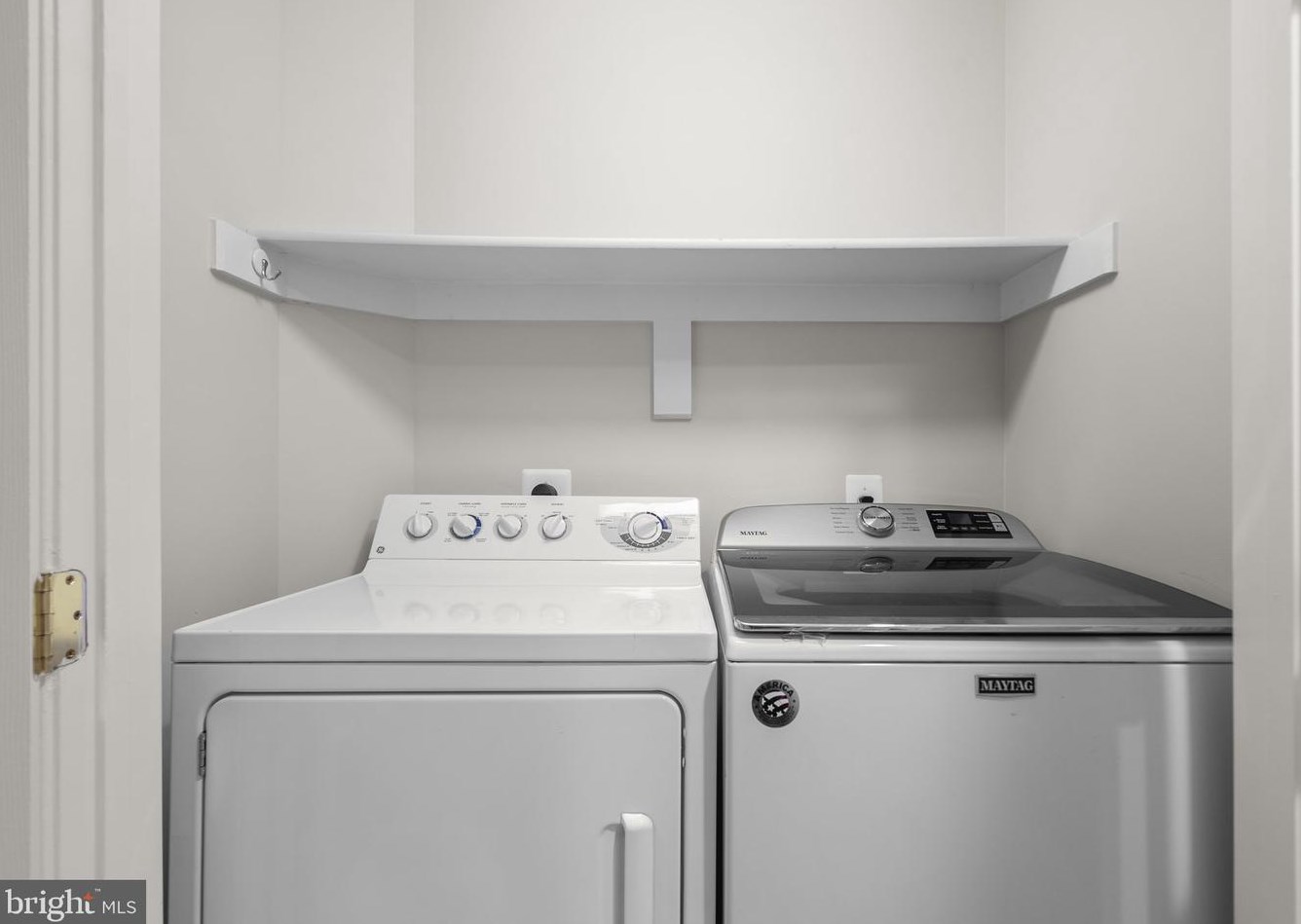 518 Fallsgrove Dr, Rockville MD 20850-7750 exterior