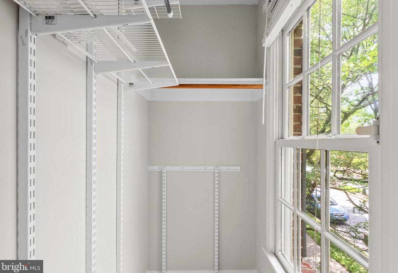 518 Fallsgrove Dr, Rockville MD 20850-7750 exterior