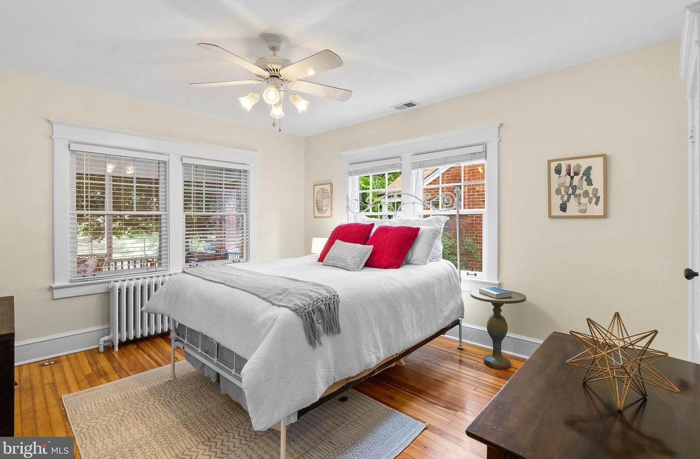 720 Easley St, Silver Spring MD 20910-4587 exterior