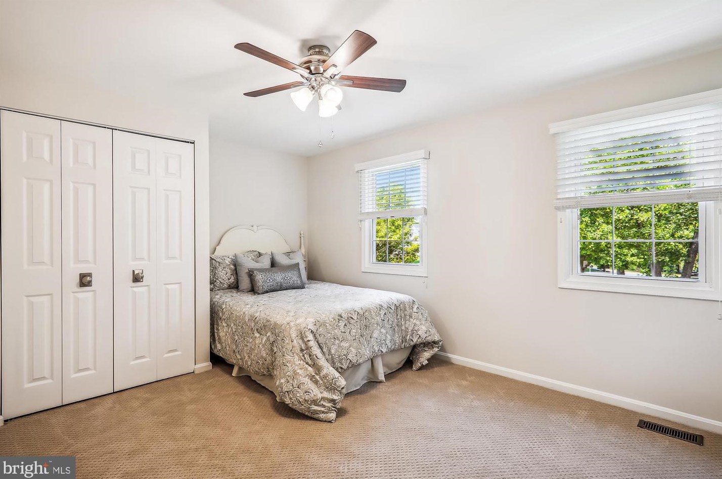 12632 Falconbridge Dr, Gaithersburg MD 20878-3430 exterior