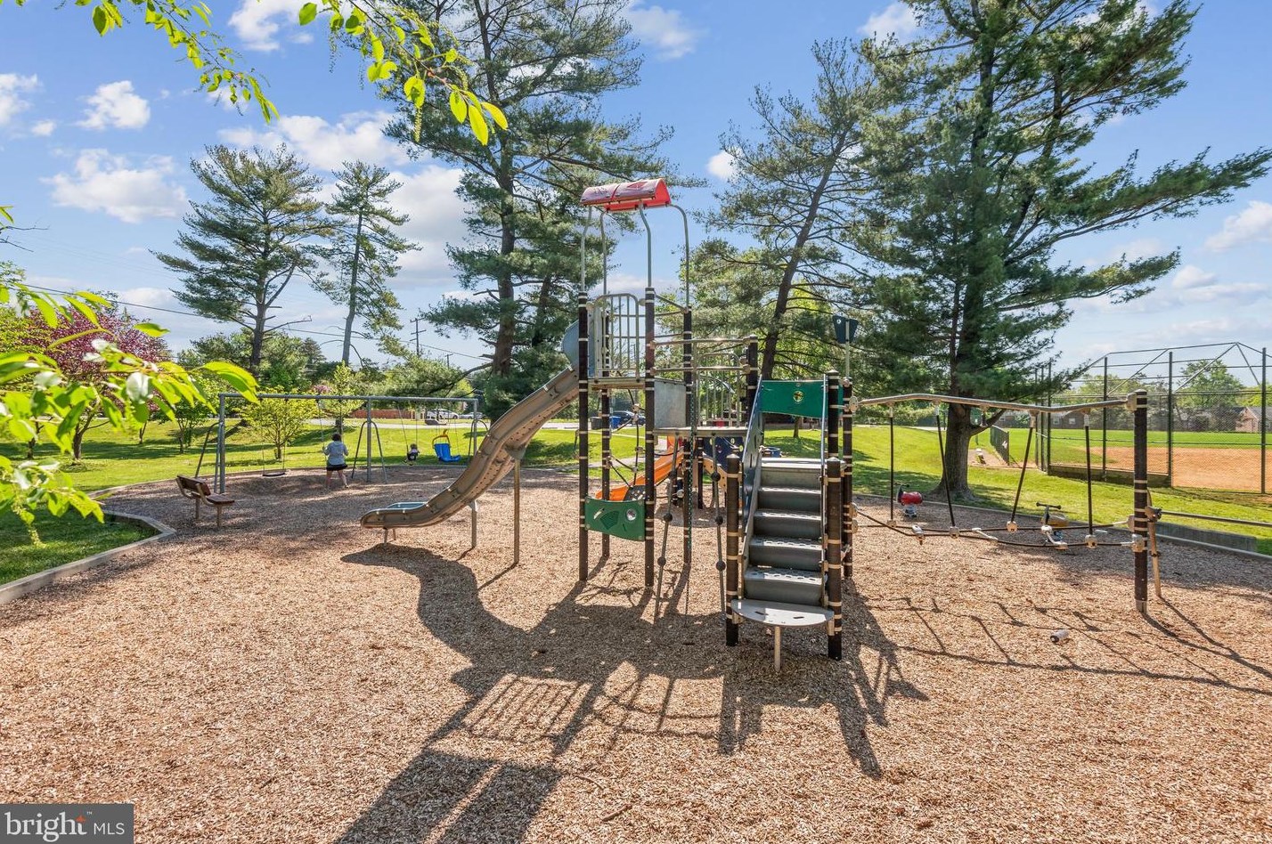 1513 Windham Ln, Silver Spring MD  20902-3769 exterior