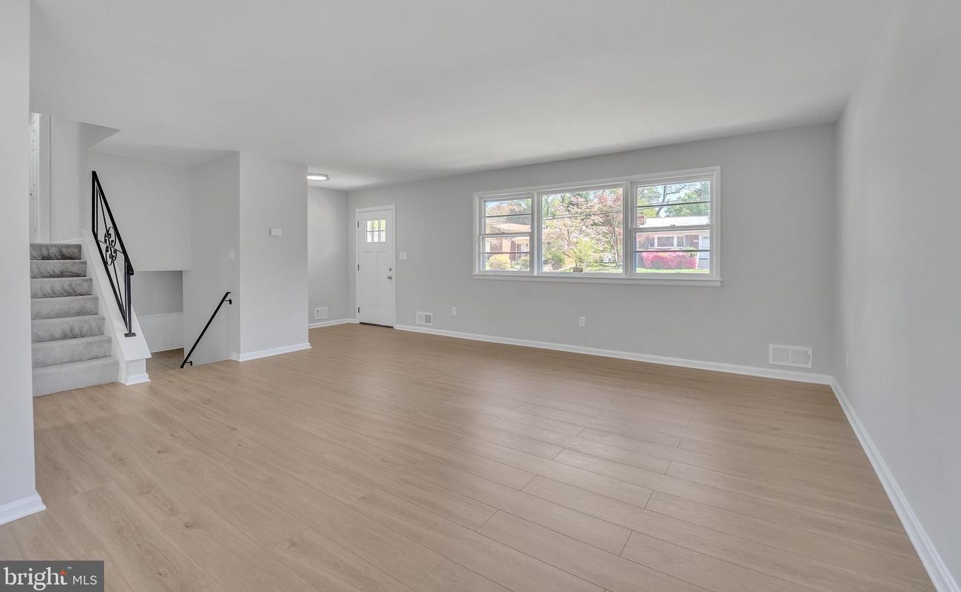 11104 Easecrest Dr, Silver Spring MD 20902-3509 exterior