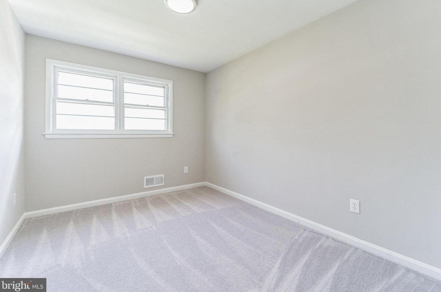 11104 Easecrest Dr, Silver Spring MD 20902-3509 exterior