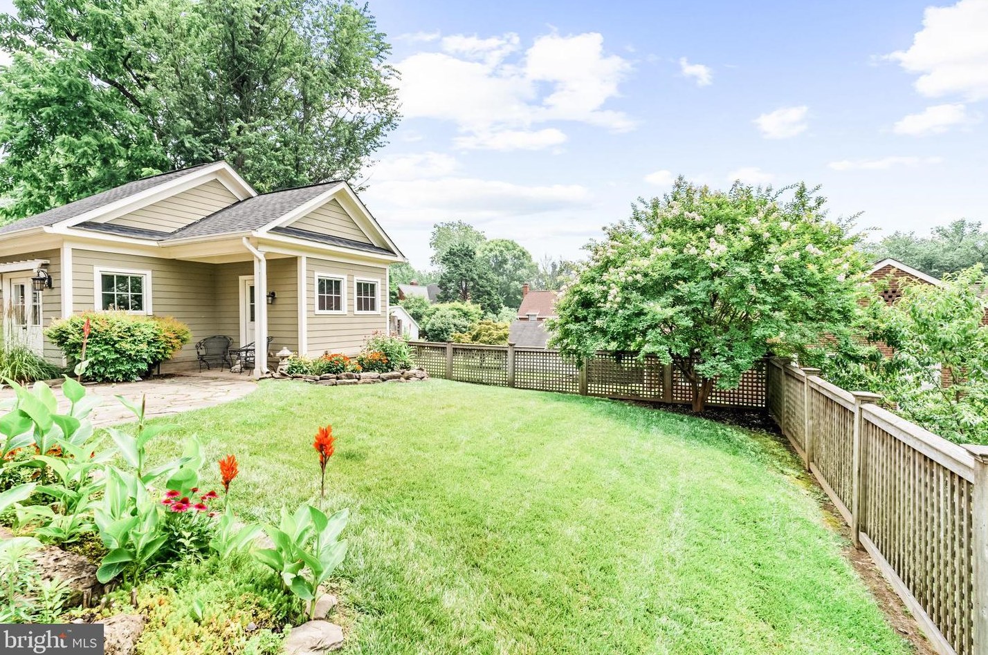 2028 Lanier Dr, Silver Spring MD 20910-5021 exterior