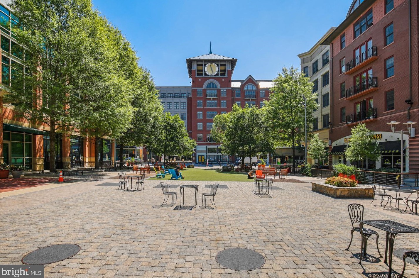 108 Monroe St, Rockville MD 20850-2502 exterior