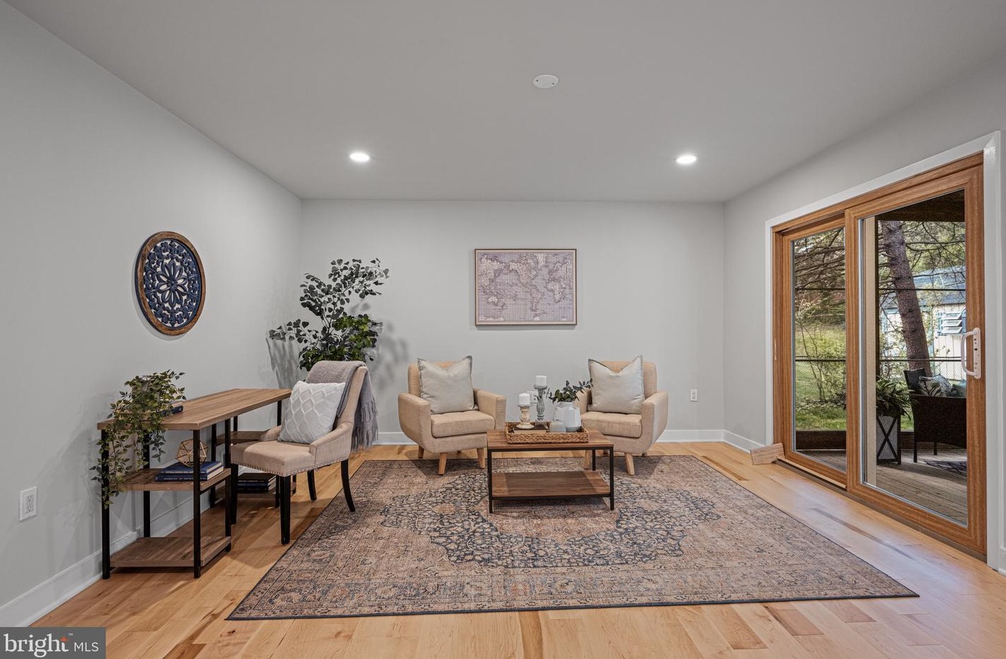 1517 Arbor View Rd, Silver Spring MD  20902-1406 exterior